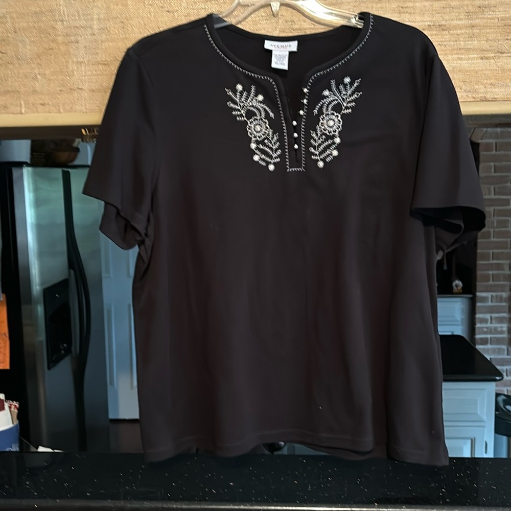 Avenue stretch button neck shimmering embroidered flowers black short sleeve top